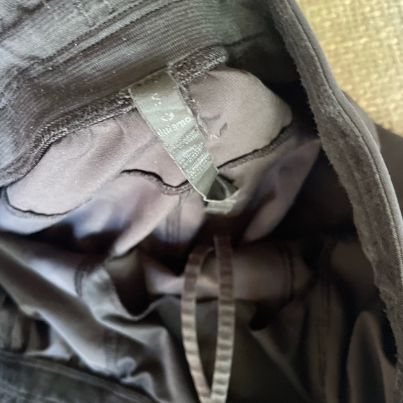 LULULEMON Pace Breaker Shorts! - Picture 11 of 12